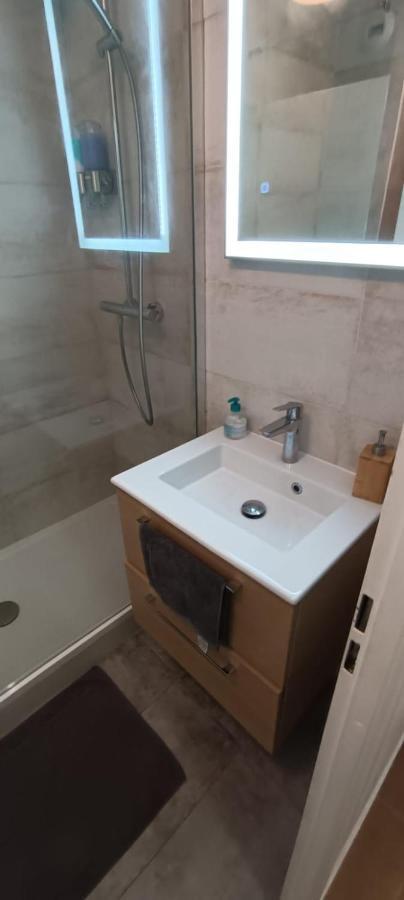Appart Cosy Auber Porte De Paris Обервилье Экстерьер фото